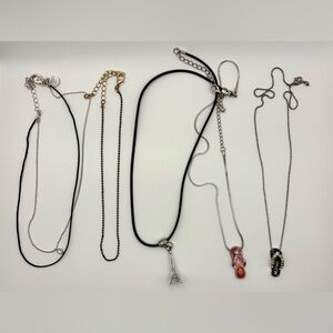 Source Unknown Eiffel Tower and Colorful Pendant Necklace Set